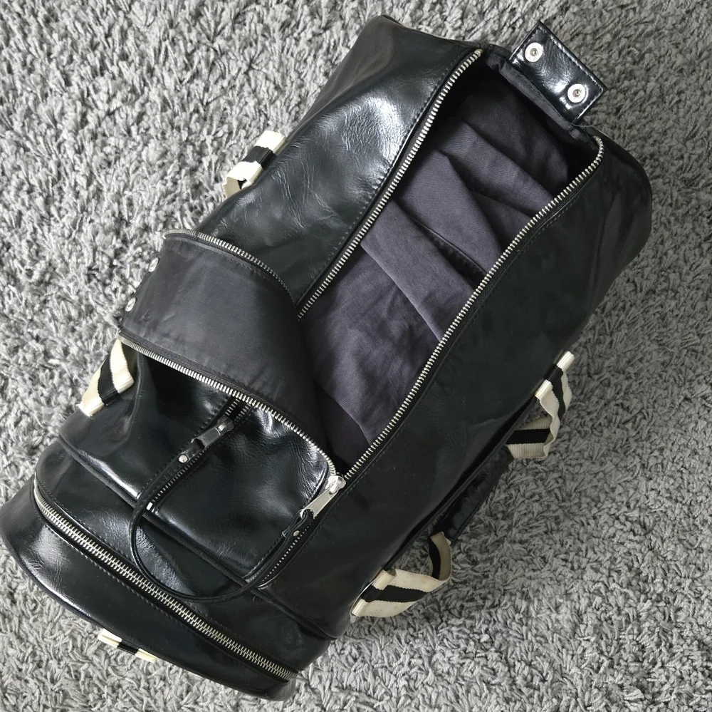 Fred Perry Black and White Duffel Bag Classic Athletic Design - Picture 3 of 9